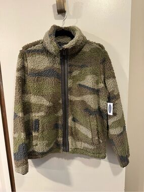 NWT Women’s Old Navy Teddy Bear Sherpa Camo Jacket Size Medium